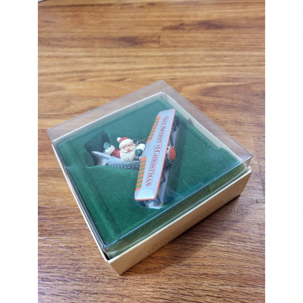 1982 Hallmark Keepsake  Spirit of Christmas Santa Claus Airplane-12-30-475
